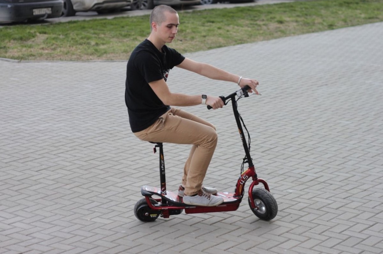 Электросамокат eZip E-4.5